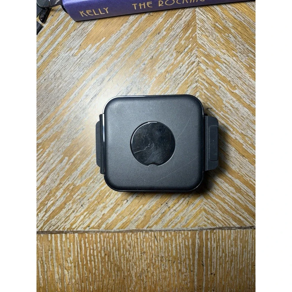 IXular ZL031 3-in-1 Foldable Wireless Charger. for your iPhone, watch & earbuds